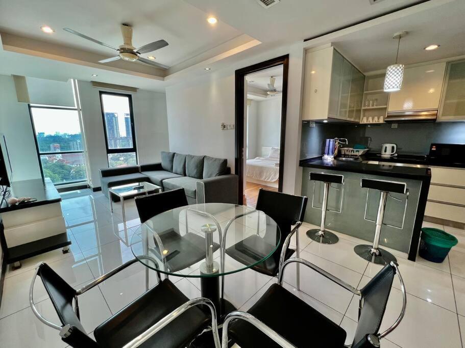 Pangsapuri Casa Residency Service Kuala Lumpur